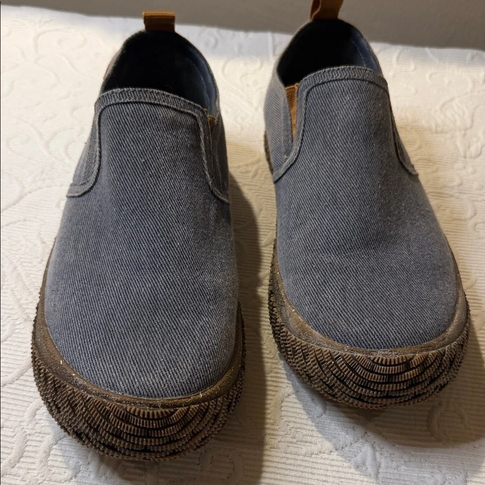Hybrid Green Label Lively Denim Blue Slip-On Loafers. Size 13. Rubber sole.